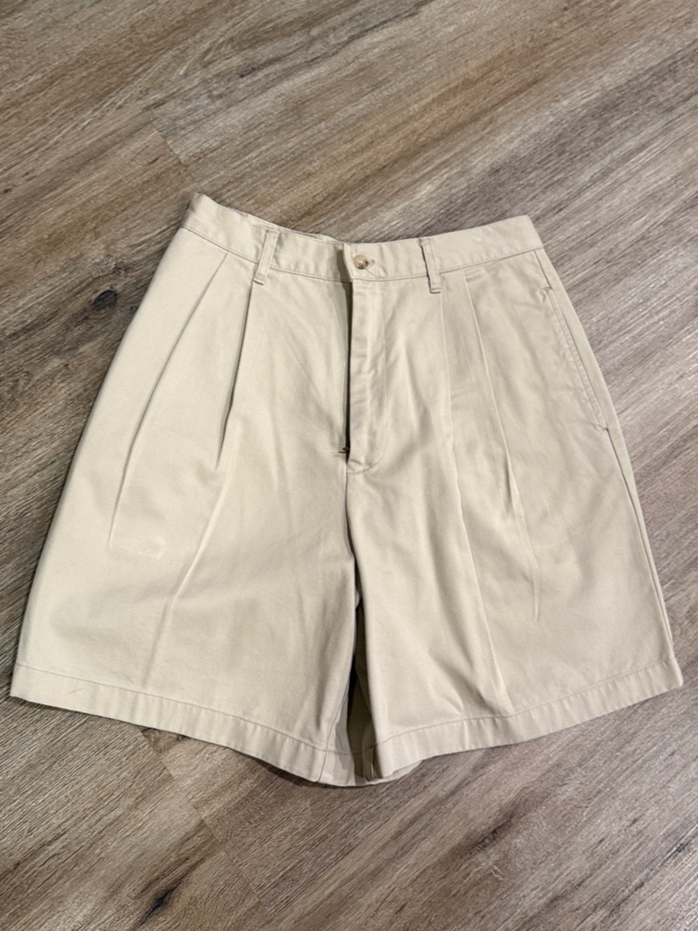 Vintage Polo Ralph Lauren High-Waist Pleated Kkaki Women's Shorts Flag Logo